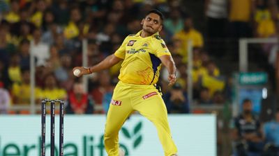 Tushar Deshpande: चेन्नई सुपर किंग्स के खिलाड़ी ने यह क्या कर डाला! नाम हुआ आईपीएल इतिहास में बॉलिंग का सबसे घटिया रिकॉर्ड SportsTak Hindi