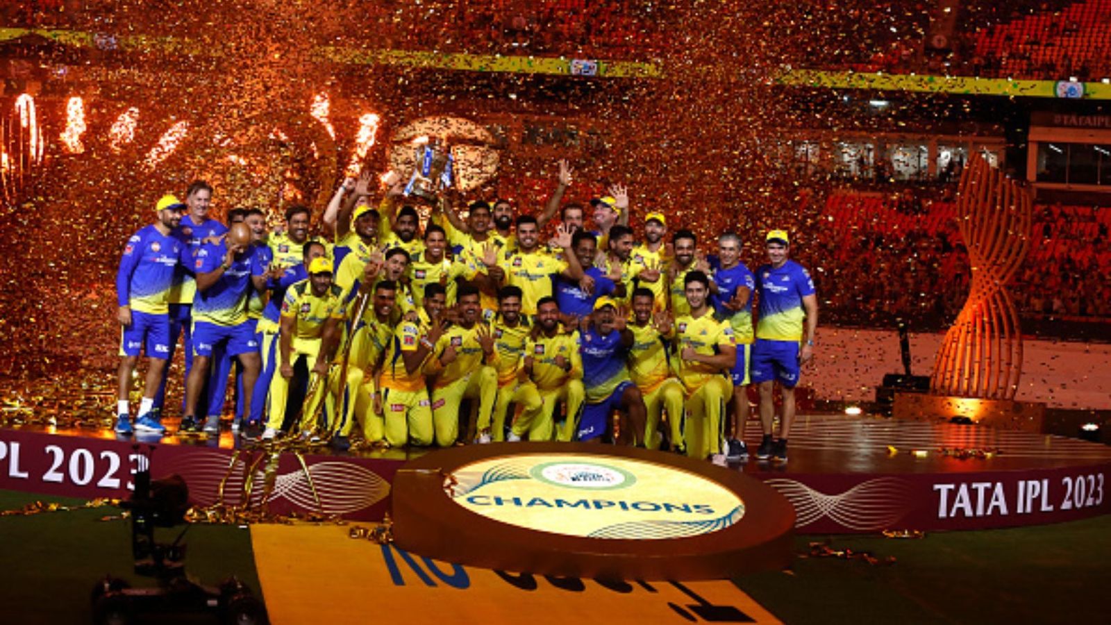 IPL 2023 Prize Money: चैंपियन चेन्नई को मिले 20 करोड़ रुपए तो गिल ने लाखों के अवॉर्ड्स पर किया कब्जा, देखें पूरी लिस्ट IPL 2023 Prize Money: चैंपियन चेन्नई को मिले 20 करोड़ रुपए तो गिल ने लाखों के अवॉर्ड्स पर किया कब्जा, देखें पूरी लिस्ट
