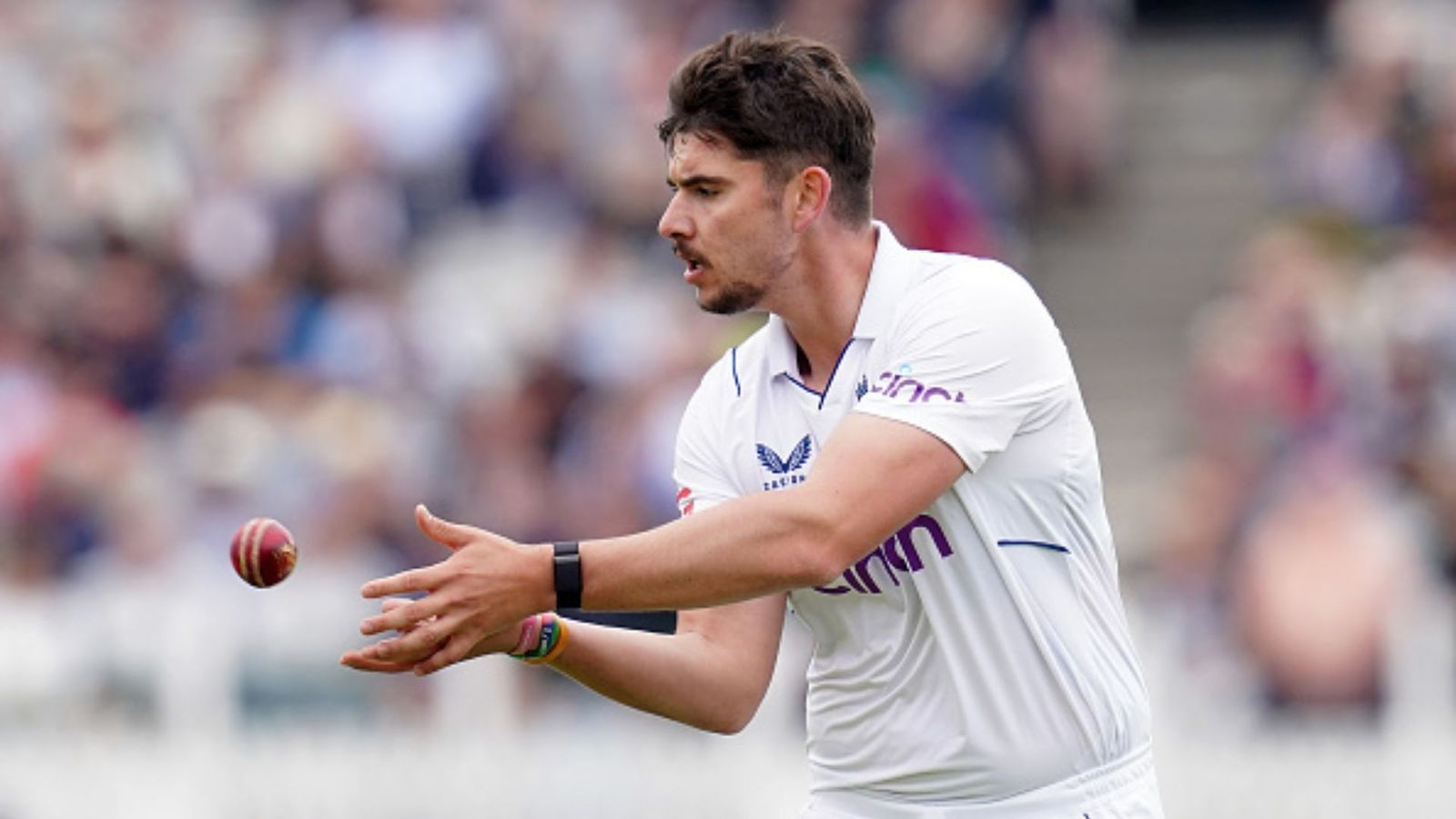 Josh Tongue: पब के मालिक ने 2009 में 11 साल के बच्चे पर लगाई थी टेस्ट क्रिकेटर बनने की लाखों रुपये की शर्त, 2023 में सच हुई भविष्यवाणी Josh Tongue: पब के मालिक ने 2009 में 11 साल के बच्चे पर लगाई थी टेस्ट क्रिकेटर बनने की लाखों रुपये की शर्त, 2023 में सच हुई भविष्यवाणी