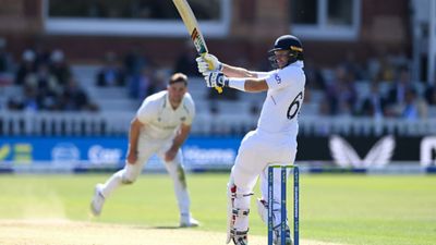 Joe Root: जो रूट ने रचा इतिहास, टेस्ट क्रिकेट में पूरे किए 11000 रन, ऐसा करने वाले बने दूसरे अंग्रेज बल्लेबाज SportsTak Hindi