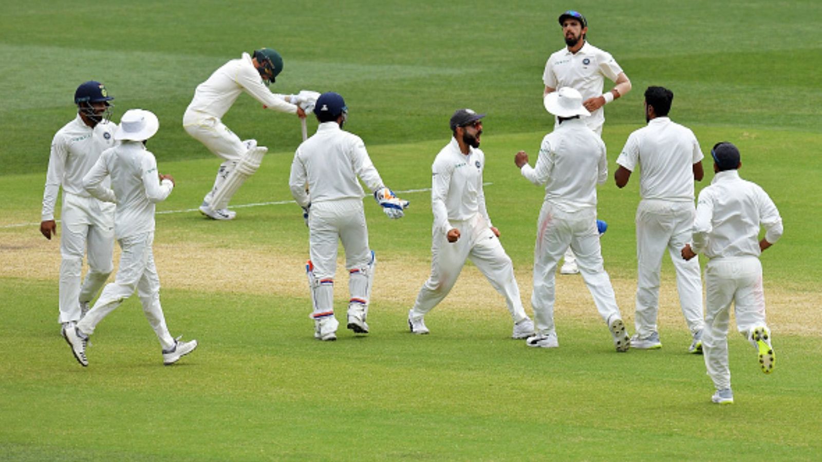 Ind vs Aus In Test: भारत-ऑस्ट्रेलिया के बीच अब तक हो चुके हैं 106 टेस्ट, टीम इंडिया की जीत-हार और ड्रॉ के बारे में जानिए सबकुछ Ind vs Aus In Test: भारत-ऑस्ट्रेलिया के बीच अब तक हो चुके हैं 106 टेस्ट, टीम इंडिया की जीत-हार और ड्रॉ के बारे में जानिए सबकुछ