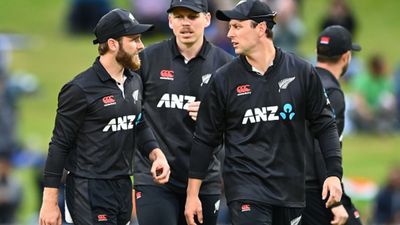 बड़ी खबर: न्यूजीलैंड को दोहरा झटका, केन विलियमसन के बाद ये स्टार ऑलराउंडर भी चोटिल, ODI वर्ल्ड कप से कटा पत्ता SportsTak Hindi