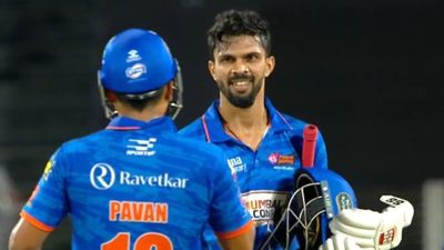 Ruturaj Gaikwad का T20 में धूमधड़ाका जारी, केदार जाधव की टीम के खिलाफ 27 गेंद में 10 चौके-छक्के लगाकर मचाया तूफान SportsTak Hindi