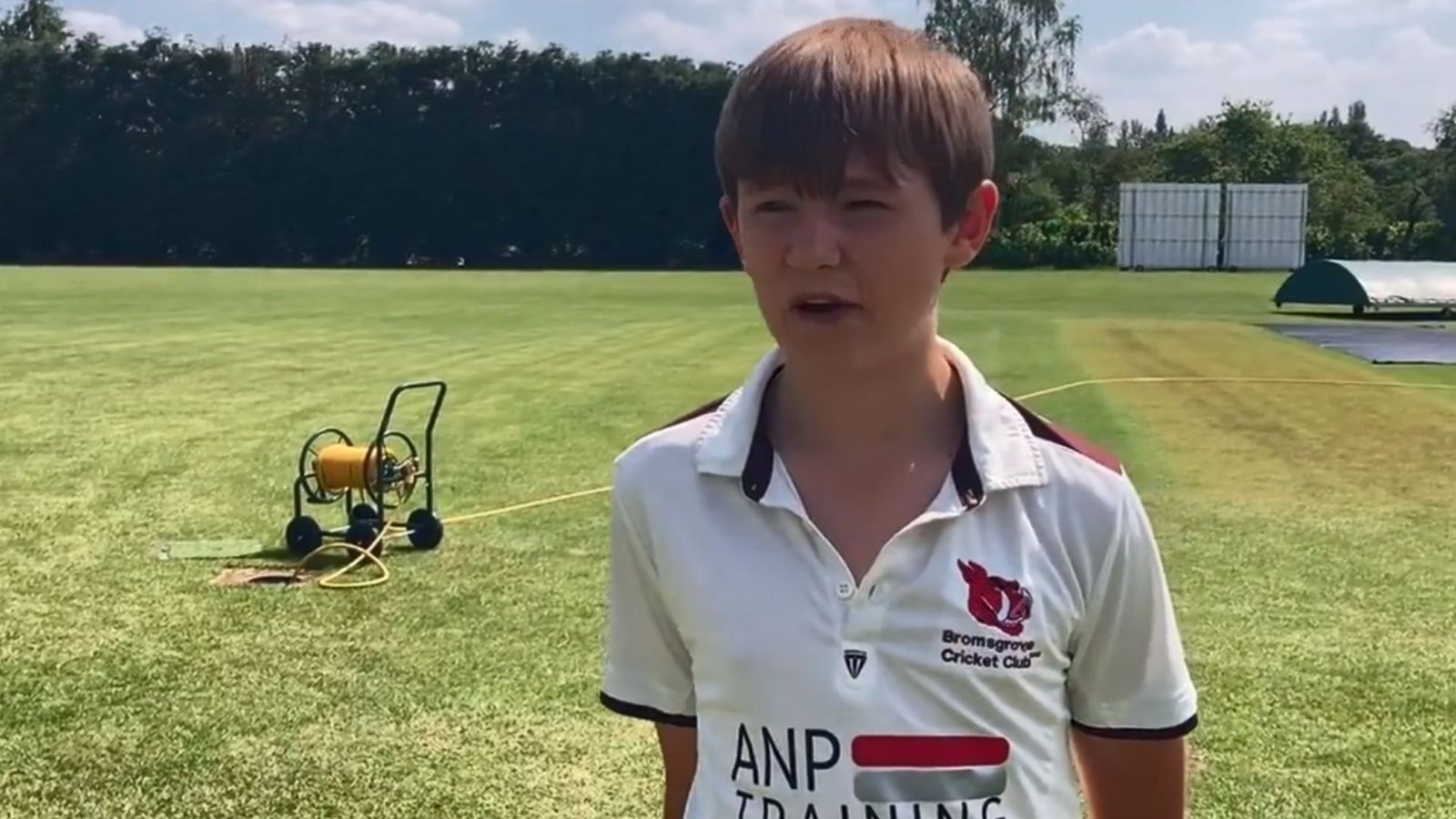 Double Hat-Trick : 6 गेंद में 6 विकेट लेकर गेंदबाज ने बरपाया कहर, 12 साल की उम्र में दिलाई 153 रनों की बड़ी जीत Double Hat-Trick : 6 गेंद में 6 विकेट लेकर गेंदबाज ने बरपाया कहर, 12 साल की उम्र में दिलाई 153 रनों की बड़ी जीत