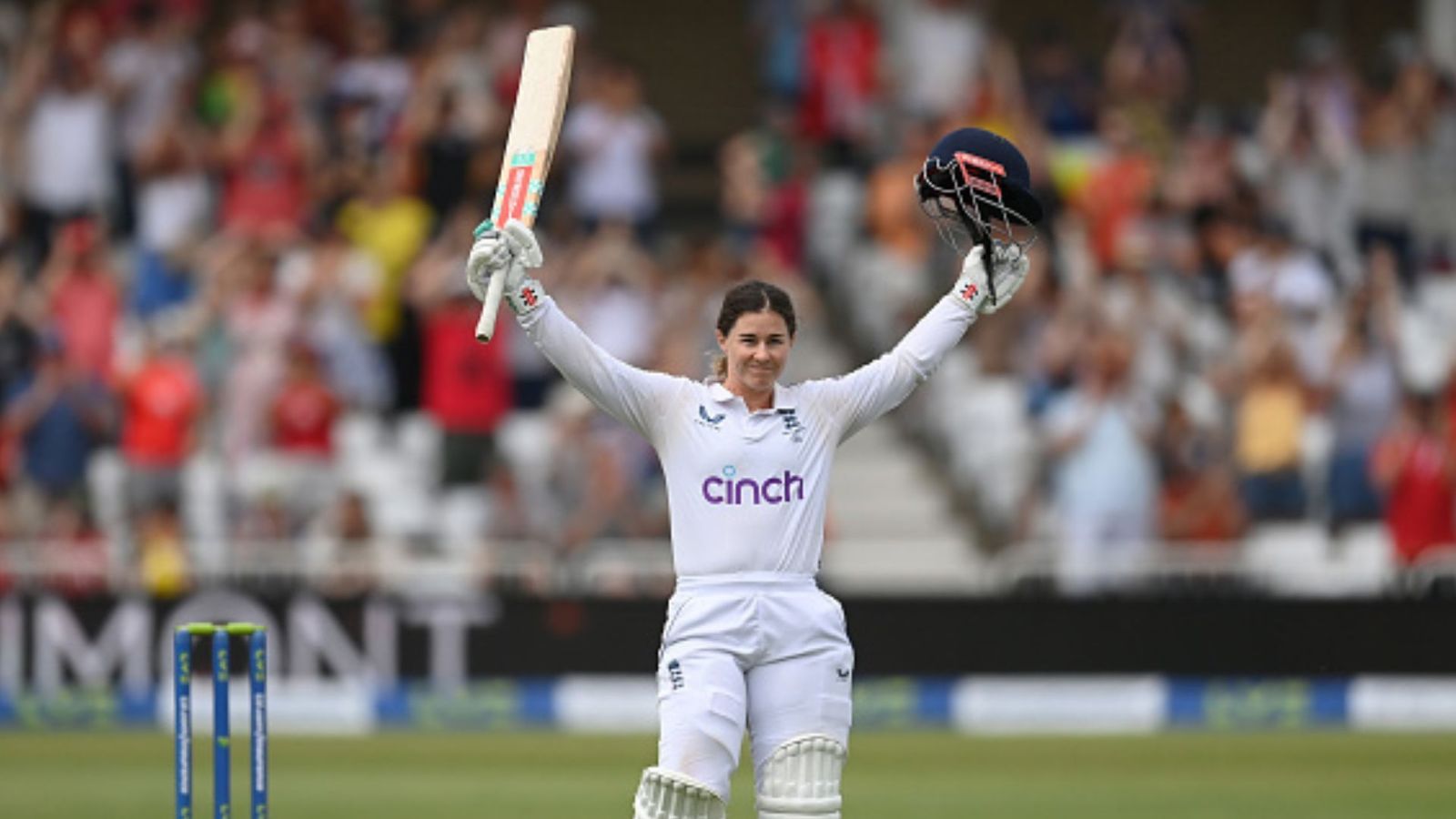 Tammy Beaumont, Women's Ashes : 208 रनों की पारी खेलने वाली पहली इंग्लिश महिला बैटर बनीं टैमी, मिताली राज के क्लब में बनाई जगह Tammy Beaumont, Women's Ashes : 208 रनों की पारी खेलने वाली पहली इंग्लिश महिला बैटर बनीं टैमी, मिताली राज के क्लब में बनाई जगह