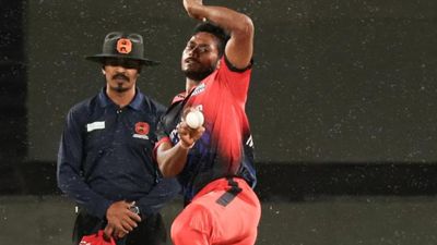 7 गेंद, 6 विकेट और 1 रन, केदार जाधव की टीम की घातक बॉलिंग से थरथरा उठी राहुल त्रिपाठी की सेना, मिली करारी शिकस्त SportsTak Hindi