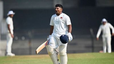 टीम इंडिया में नहीं चुने जाने पर सरफराज खान ने इस तरह दिया जवाब, वीडियो पोस्ट कर जताई नाराजगी SportsTak Hindi