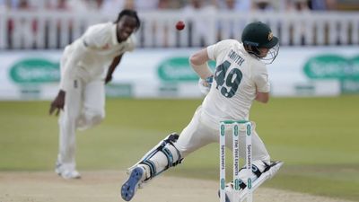 Steve Smith : लॉर्ड्स में आर्चर की घातक बाउंसर को स्मिथ ने किया याद, कहा - '12 बीयर पीने के बाद जैसा महसूस हो रहा था' SportsTak Hindi