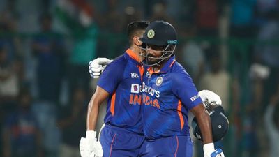 Asia Cup 2023 : टीम इंडिया में वापसी के लिए दर्द से राहत पाने वाले इंजेक्शन ले रहा ये भारतीय स्टार, अब एशिया कप से हो सकता है बाहर SportsTak Hindi