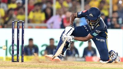 गुजरात टाइटंस के स्टार खिलाड़ी का धमाका, 8 चौके-4 छक्के से 83 रन ठोक अश्विन की टीम को चखाया हार का स्वाद SportsTak Hindi