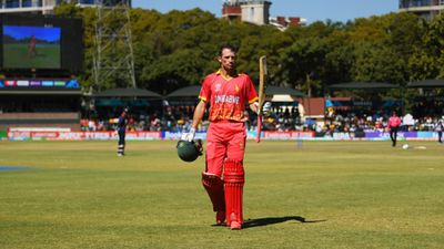 Sean Williams : कोहली, पोंटिंग को पछाड़ शॉन विलियम्स ने 174 रनों की पारी से रचा इतिहास, ज़िम्बाब्वे ने पहली बार ODI में बनाया 408 रन का विशाल स्कोर SportsTak Hindi