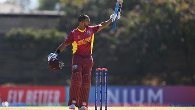 लखनऊ के बल्लेबाज का धमाल, 63 गेंदों में शतक ठोक काटा बवाल, वेस्टइंडीज ने खड़ा किया 374 रनों का टोटल SportsTak Hindi