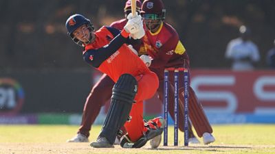 WC 2023, Qualifier : वेस्टइंडीज ने जड़े 374 रन, सुपर ओवर में गया रोमांचक ODI मैच, नेदरलैंड ने कैरिबियाई टीम को 22 रन से दी मात SportsTak Hindi