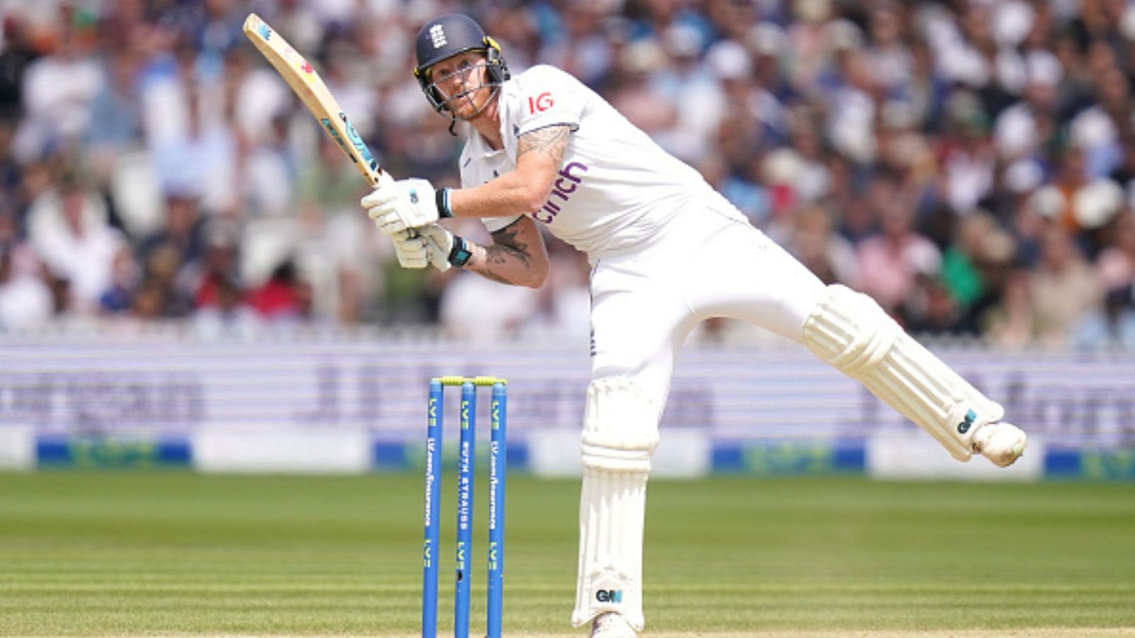 Ashes 2023: 6,6,6...बेन स्टोक्स ने कंगारुओं का बनाया मजाक, छक्के के साथ ठोका शतक, 13 गेंदों में उड़ाए 36 रन Ashes 2023: 6,6,6...बेन स्टोक्स ने कंगारुओं का बनाया मजाक, छक्के के साथ ठोका शतक, 13 गेंदों में उड़ाए 36 रन