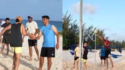 वेस्टइंडीज पहुंची टीम इंडिया, रेत पर दिखी अलग जंग, द्रविड़ की टीम में विराट तो इशान को मिला स्पेशल रोल, VIDEO SportsTak Hindi