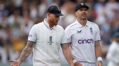 Ashes 2023: इंग्लैंड ने तीसरे टेस्ट की प्लेइंग इलेवन का किया ऐलान, जेम्स एंडरसन समेत इन 3 खिलाड़ियों की छुट्टी SportsTak Hindi