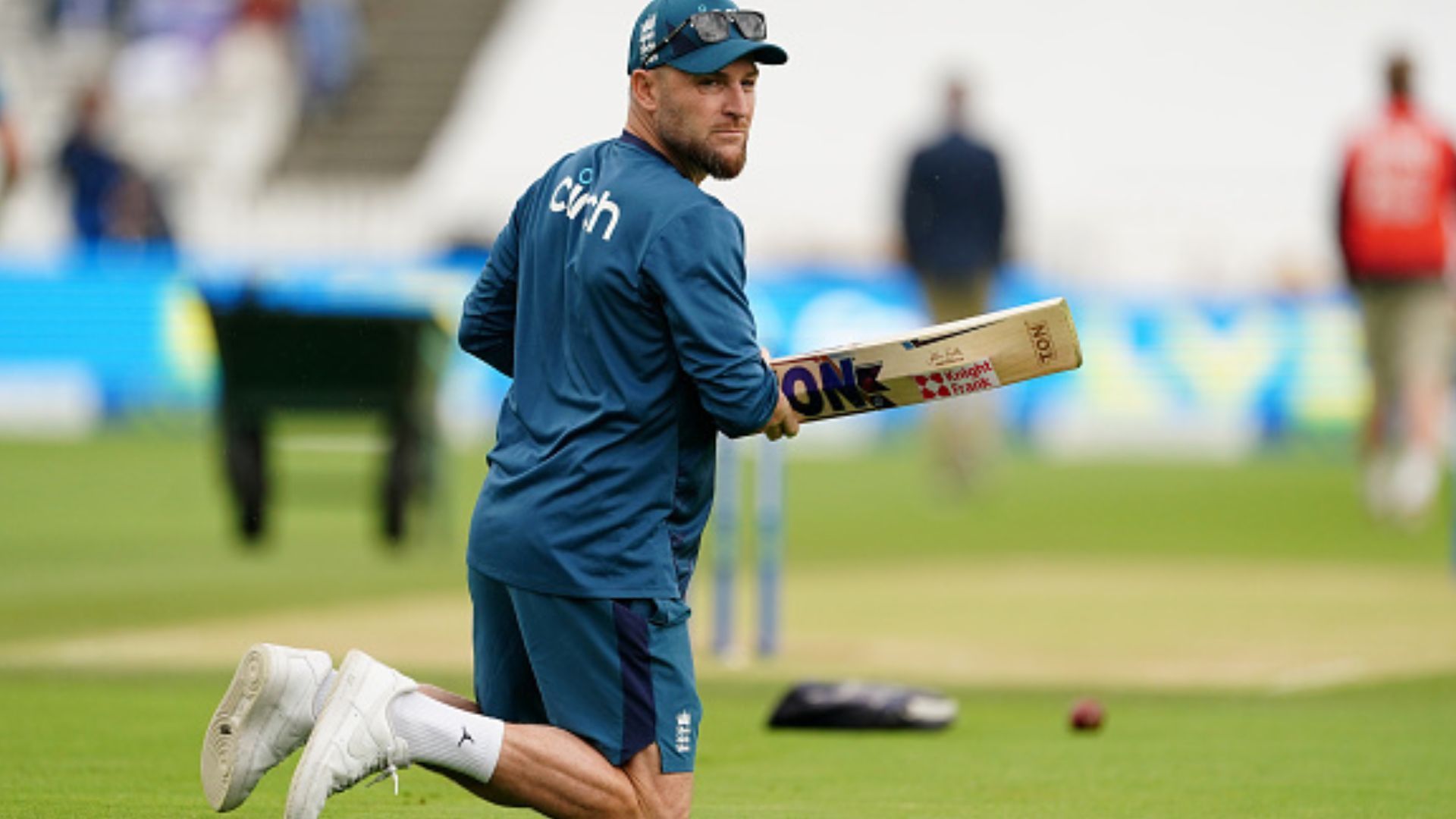 Ashes 2023 : हेडिंग्ले मैदान पर इंग्लैंड के कोच ब्रेंडन मैक्कलम को गार्ड ने क्यों घुसने नहीं दिया, सामने आई वजह