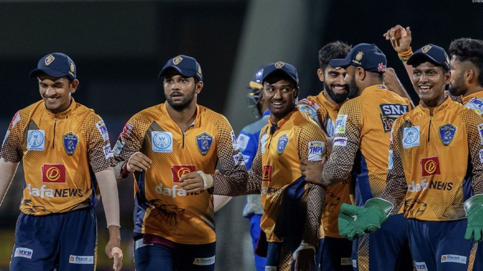 TNPL : एक गेंद और 6 रन के रोमांच में रॉयल किंग्स ने मदुरै पैंथर्स को चार रन से मात देकर क्वालीफायर-2 में बनाई जगह TNPL : एक गेंद और 6 रन के रोमांच में रॉयल किंग्स ने मदुरै पैंथर्स को चार रन से मात देकर क्वालीफायर-2 में बनाई जगह