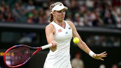 Wimbledon 2023 Day 6: वर्ल्ड नंबर 2 एलेना रिबाकिना ने रूस की खिलाड़ी को हराया, पिछले साल की रनरअप ओन्स जेब्युर भी अगले राउंड में
SportsTak Hindi