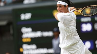 Wimbledon: जेब्यूर ने डिफेंडिंग चैंपियन एलेना रिबाकिना को किया बाहर, सेमीफाइनल में पहुंची सबालेंका SportsTak Hindi