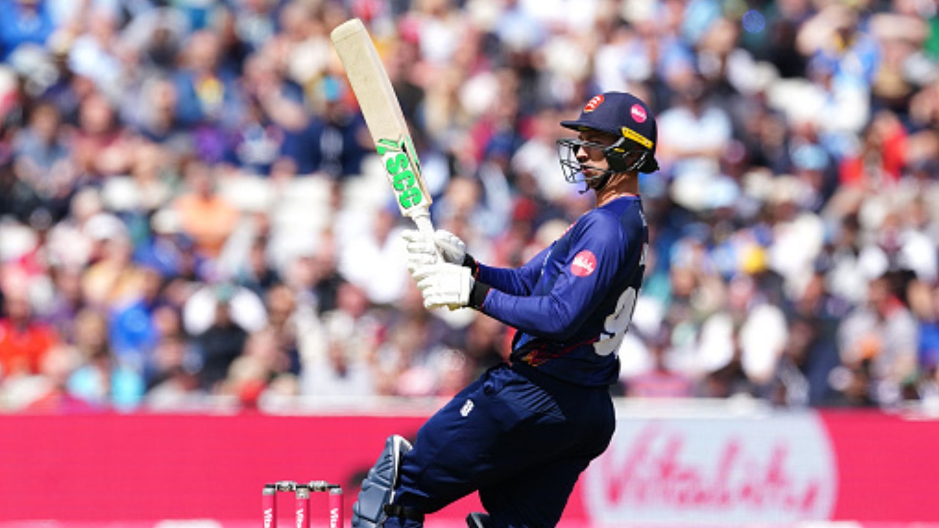 T20 Blast : बारिश के बाद बरसा लखनऊ सुपर जायंट्स का जांबाज, 3 छक्के उड़ाकर टीम को पहुंचाया फाइनल, हैम्पशर को मिली 5 विकेट से हार T20 Blast : बारिश के बाद बरसा लखनऊ सुपर जायंट्स का जांबाज, 3 छक्के उड़ाकर टीम को पहुंचाया फाइनल, हैम्पशर को मिली 5 विकेट से हार