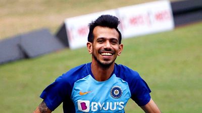 'मुझसे बात तक नहीं की गई, मैं बहुत गुस्सा था', युजवेंद्र चहल ने RCB में रिटेन नहीं किए जाने पर किए खुलासे, बताया क्यों बैंगलोर IPL ट्रॉफी नहीं जीत पाया SportsTak Hindi
