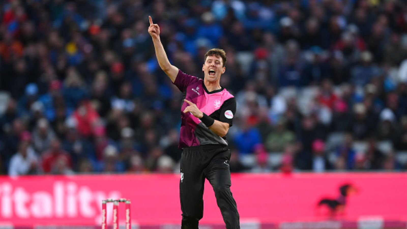 जिसे IPL में 2 मैच खेलने को मिले उसने धूम मचाई, 4 विकेट लेकर टीम को 18 साल बाद बनाया चैंपियन, लखनऊ का हरफनमौला अकेला लड़ता रह गया जिसे IPL में 2 मैच खेलने को मिले उसने धूम मचाई, 4 विकेट लेकर टीम को 18 साल बाद बनाया चैंपियन, लखनऊ का हरफनमौला अकेला लड़ता रह गया