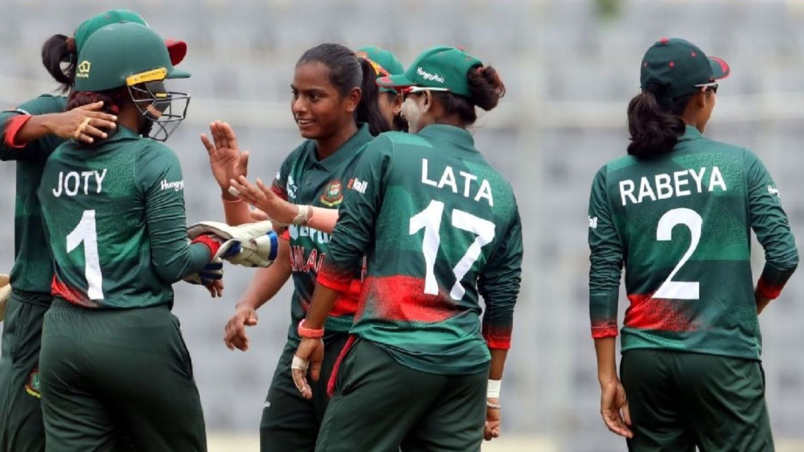 भारत के खिलाफ डेब्यू करने वाली बांग्लादेश की क्रिकेटर को पहले मैच में ही होना पड़ा अस्पताल में भर्ती, ये है वजह भारत के खिलाफ डेब्यू करने वाली बांग्लादेश की क्रिकेटर को पहले मैच में ही होना पड़ा अस्पताल में भर्ती, ये है वजह