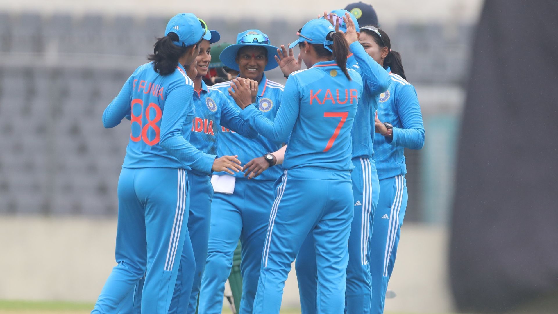 IND vs BAN : पहले ठोके 86 रन फिर जमाइमा ने 3 रन देकर चटकाए 4 विकेट, 120 पर सिमटी बांग्लादेश, महिला टीम इंडिया ने 108 रनों से जीता मैच