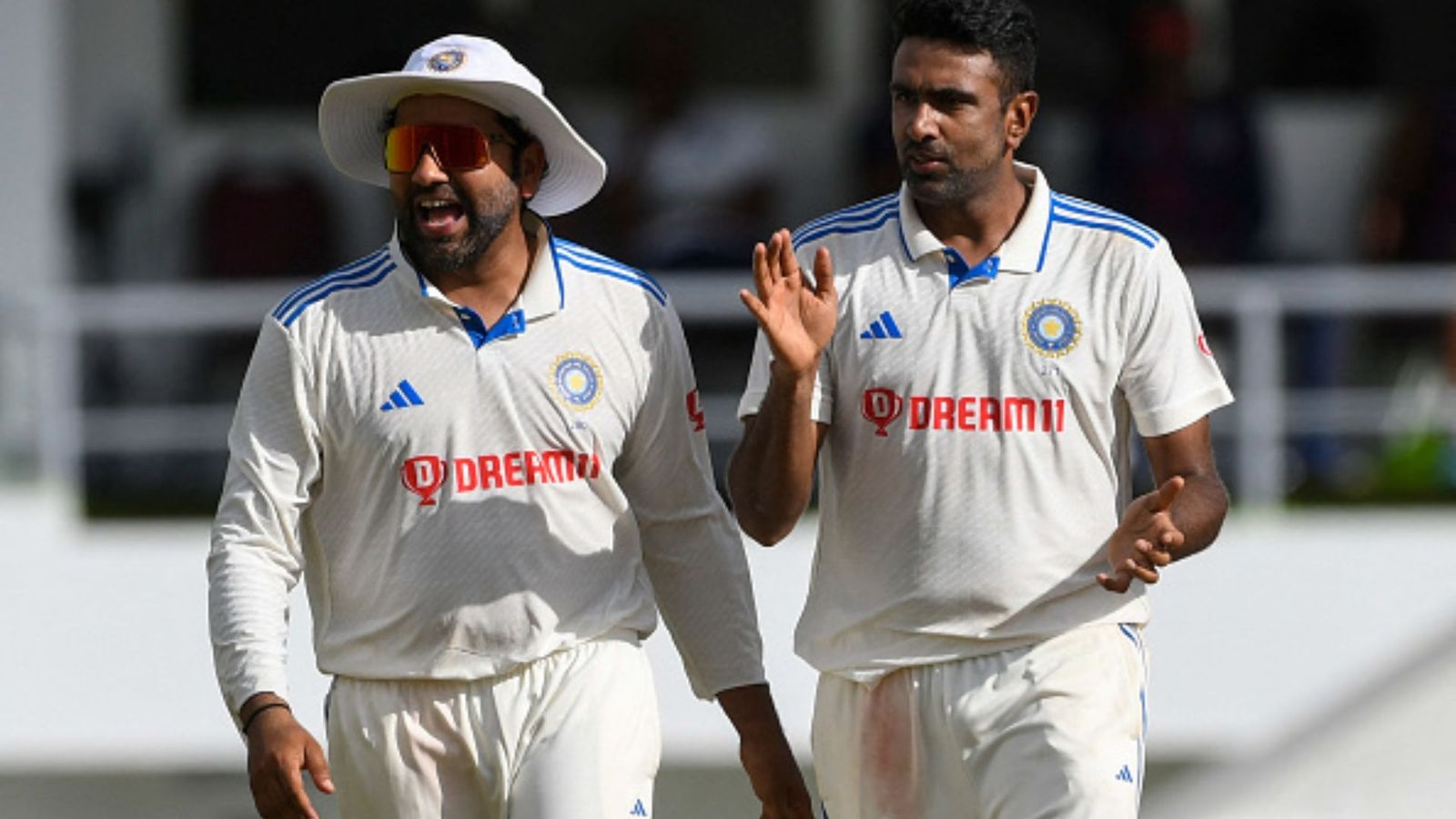 ICC Test Rankings: रोहित शर्मा की टॉप 10 में एंट्री, डेब्यू टेस्ट में शतक ठोकने वाले यशस्वी जायसवाल का भी बड़ा कमाल ICC Test Rankings: रोहित शर्मा की टॉप 10 में एंट्री, डेब्यू टेस्ट में शतक ठोकने वाले यशस्वी जायसवाल का भी बड़ा कमाल
