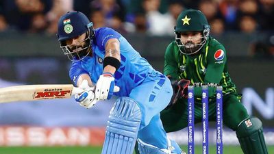 IND vs PAK : भारत-पाकिस्तान के महामुकाबले पर वकार यूनुस ने ठोका दावा, कहा - टीम इंडिया को इंग्लैंड में हरा चुके हैं तो कहीं भी... SportsTak Hindi