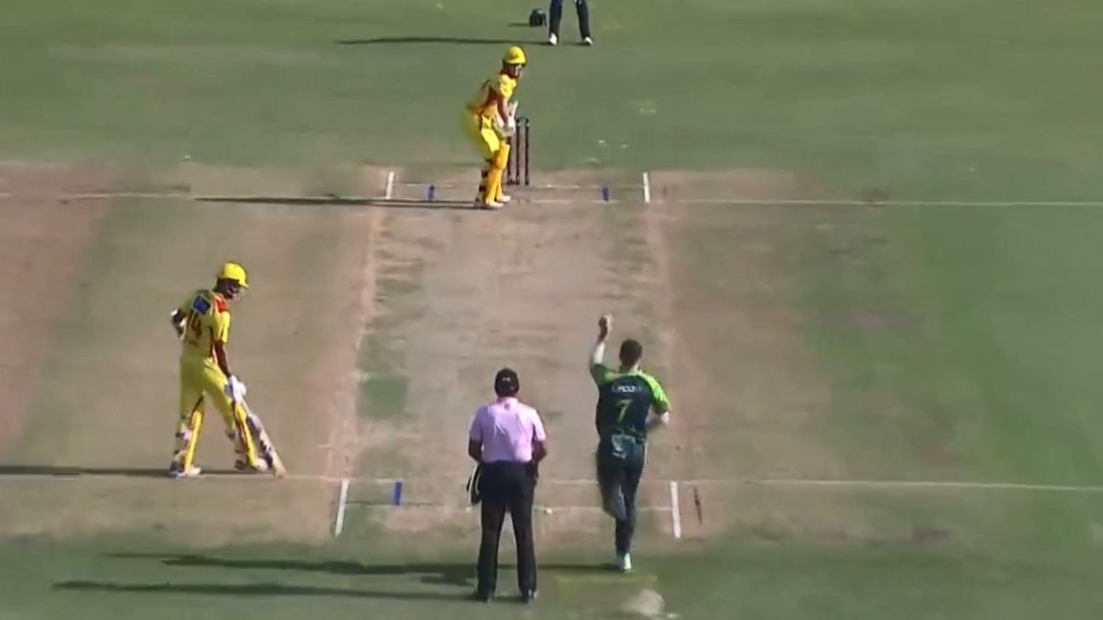 MLC : RCB के गेंदबाज ने 5 विकेट लेकर सुपर किंग्स को 127 पर समेटा, 8 विकेट से अपनी टीम को जिताया मैच  MLC : RCB के गेंदबाज ने 5 विकेट लेकर सुपर किंग्स को 127 पर समेटा, 8 विकेट से अपनी टीम को जिताया मैच