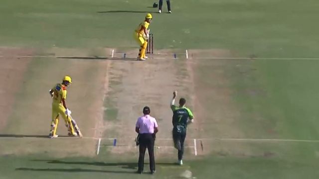 MLC : RCB के गेंदबाज ने 5 विकेट लेकर सुपर किंग्स को 127 पर समेटा, 8 विकेट से अपनी टीम को जिताया मैच MLC : RCB के गेंदबाज ने 5 विकेट लेकर सुपर किंग्स को 127 पर समेटा, 8 विकेट से अपनी टीम को जिताया मैच