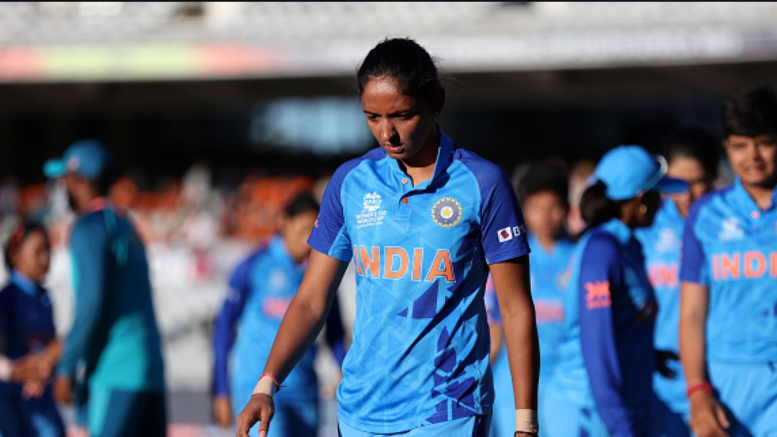 Harmanpreet Kaur : महिला टीम इंडिया की कप्तान हरमनप्रीत कौर पर पाकिस्तान के शाहिद अफरीदी ने साधा निशाना, कहा - सजा के साथ भविष्य में... Harmanpreet Kaur : महिला टीम इंडिया की कप्तान हरमनप्रीत कौर पर पाकिस्तान के शाहिद अफरीदी ने साधा निशाना, कहा - सजा के साथ भविष्य में...