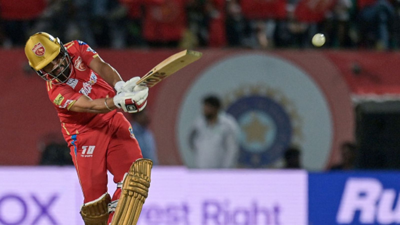 Deodhar Trophy : जिसे इमर्जिंग एशिया कप में नहीं खिलाया एक भी मैच, उसी ने देवधर ट्रॉफी में आते ही उड़ाया शतक, 121 रन ठोक रिंकू सिंह वाली टीम को हराया  Deodhar Trophy : जिसे इमर्जिंग एशिया कप में नहीं खिलाया एक भी मैच, उसी ने देवधर ट्रॉफी में आते ही उड़ाया शतक, 121 रन ठोक रिंकू सिंह वाली टीम को हराया