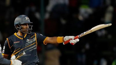 6,6,6,...CSK के पूर्व खिलाड़ी का धमाका, 23 गेंद पर ठोके 53 रन, 10 ओवर के मैच में टीम को दिलाई दमदार जीत SportsTak Hindi