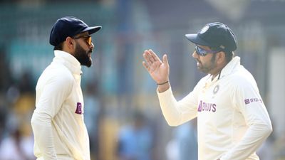 IND vs WI : विराट कोहली की फॉर्म के सवाल पर भड़के कप्तान रोहित शर्मा, कहा - हजार बार बता चुका हूं कि... SportsTak Hindi