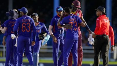 IND vs WI: भारत 3 साल 7 महीने से वेस्ट इंडीज से वनडे में नहीं हारा, जानिए कब और कैसे मिली थी आखिरी शिकस्त SportsTak Hindi