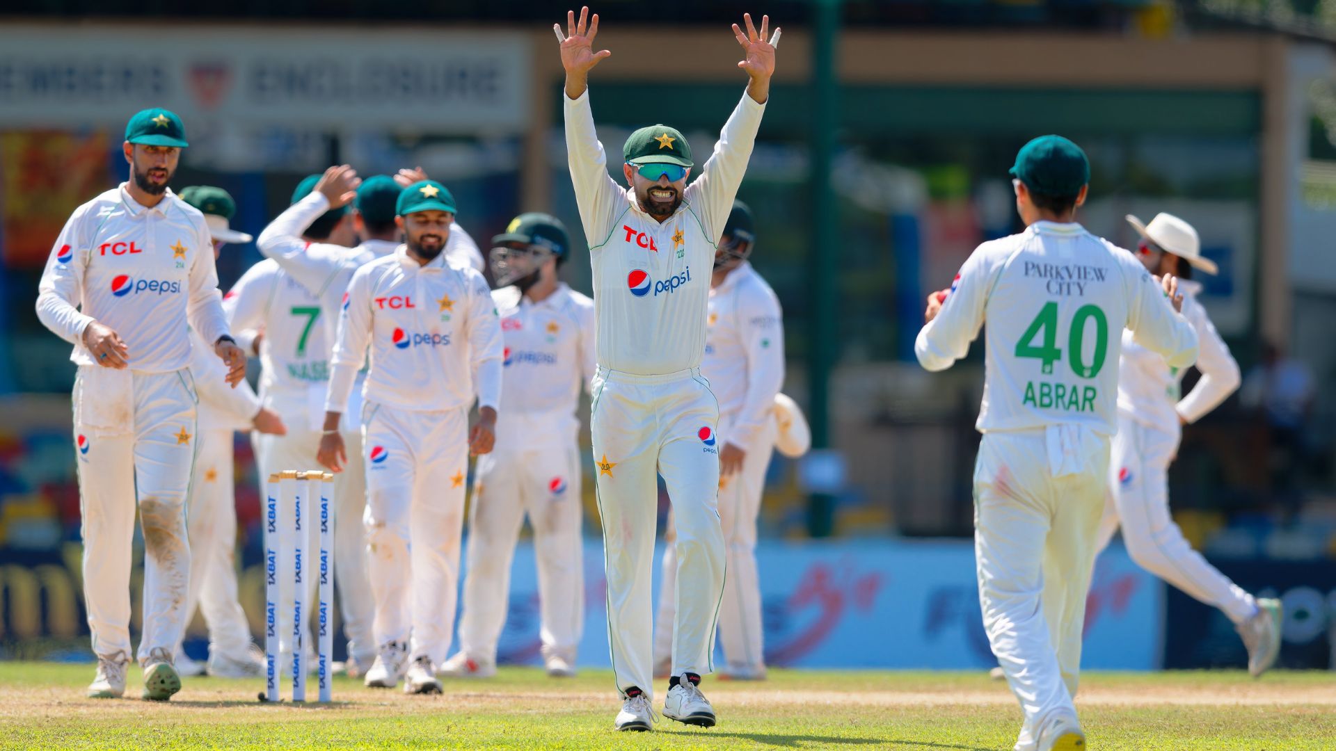 SL vs PAK: पाकिस्तान ने 4 दिन के अंदर श्रीलंका को धूल चटाई, घर में दी करारी शिकस्त, बाबर की सेना पारी और 222 रन से जीती