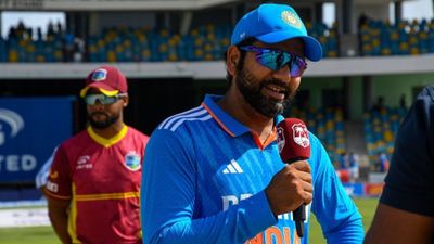 पहले वनडे में रोहित ने ओपनिंग और कोहली ने क्यों नहीं की बैटिंग, कप्तान ने बताई दिलचस्प वजह SportsTak Hindi