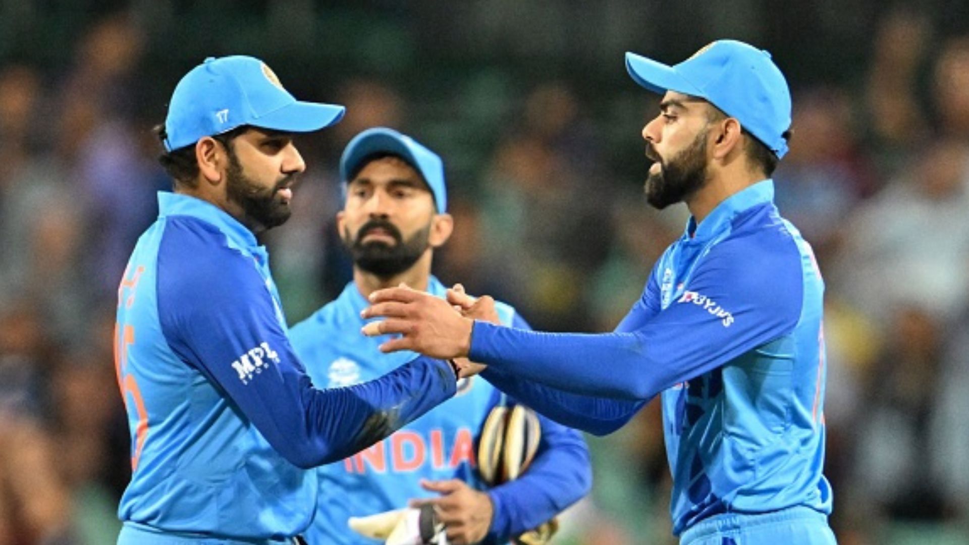 IND vs WI : रोहित-कोहली के 'Playing XI' से बाहर होने पर दिलचस्प आंकड़ा आया सामने, पिछले 2 साल के वाकये हैरान कर देंगे IND vs WI : रोहित-कोहली के 'Playing XI' से बाहर होने पर दिलचस्प आंकड़ा आया सामने, पिछले 2 साल के वाकये हैरान कर देंगे