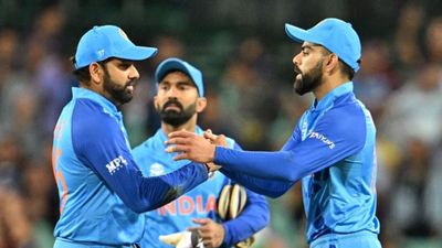 IND vs WI : रोहित-कोहली के 'Playing XI' से बाहर होने पर दिलचस्प आंकड़ा आया सामने, पिछले 2 साल के वाकये हैरान कर देंगे SportsTak Hindi