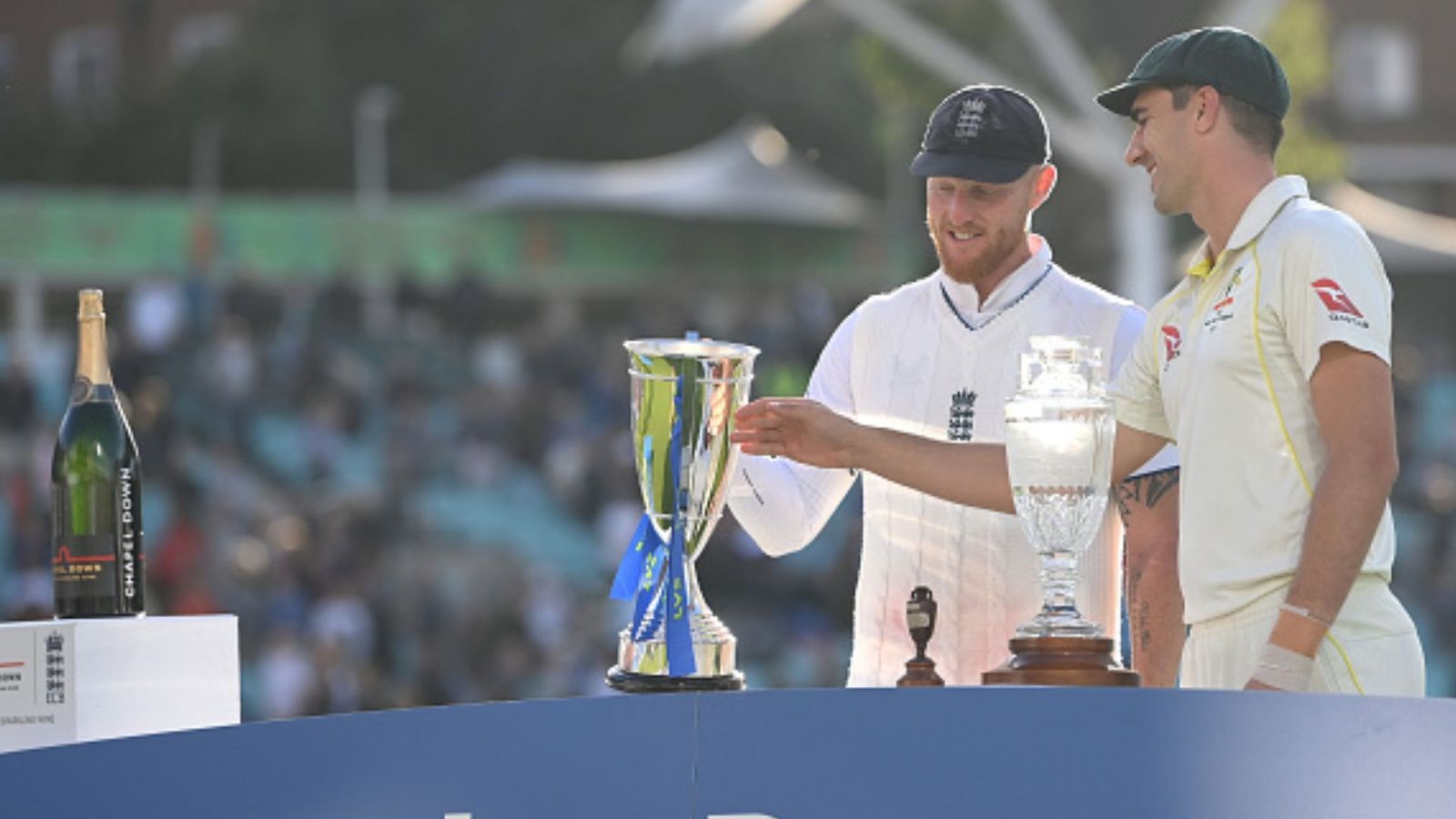 Ashes के बाद WTC Points Table से इंग्लैंड के 19 तो ऑस्ट्रेलिया के भी कटे 10 अंक, जानें क्या है वजह Ashes के बाद WTC Points Table से इंग्लैंड के 19 तो ऑस्ट्रेलिया के भी कटे 10 अंक, जानें क्या है वजह