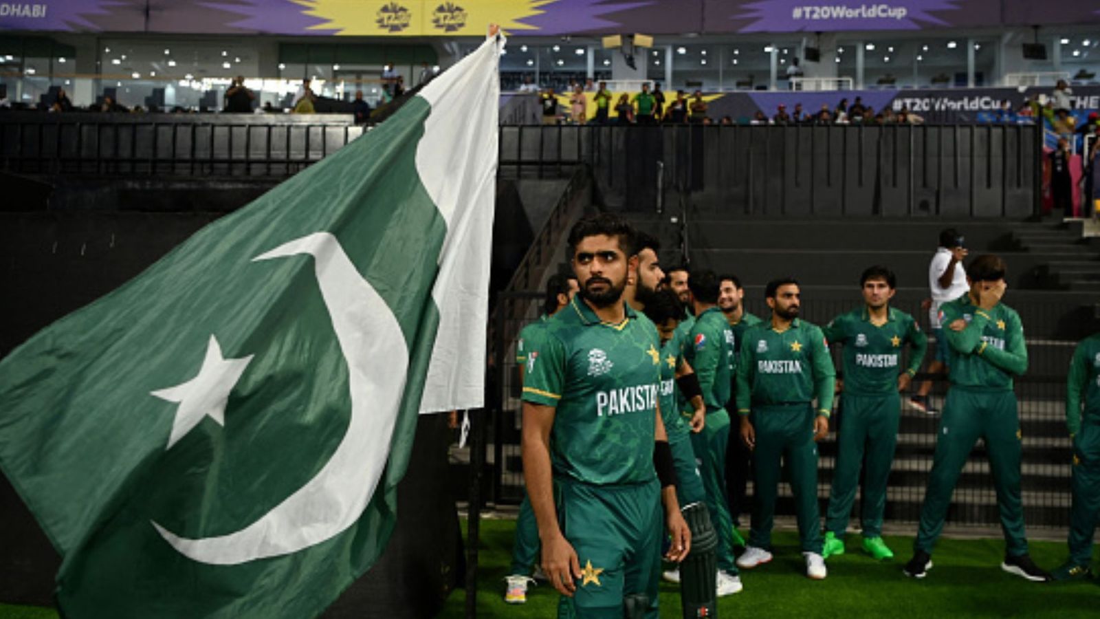 Babar Azam : बाबर आजम ने पिता के चलते पैसों को किया दरकिनार, लंका प्रीमियर लीग में खेलने का सच आया सामने Babar Azam : बाबर आजम ने पिता के चलते पैसों को किया दरकिनार, लंका प्रीमियर लीग में खेलने का सच आया सामने