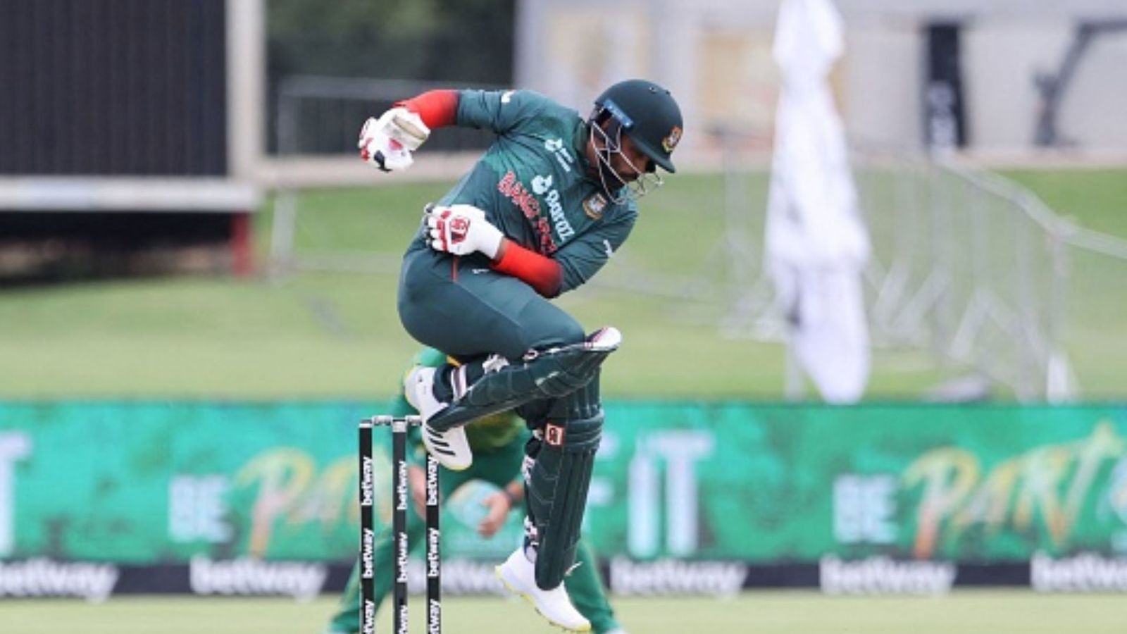 Asia Cup 2023 : पहले लिया संन्यास, 24 घंटे बाद पलटा फैसला, अब वनडे कप्तानी छोड़ एशिया कप से बाहर हो गया बांग्लादेश का ये धुरंधर Asia Cup 2023 : पहले लिया संन्यास, 24 घंटे बाद पलटा फैसला, अब वनडे कप्तानी छोड़ एशिया कप से बाहर हो गया बांग्लादेश का ये धुरंधर