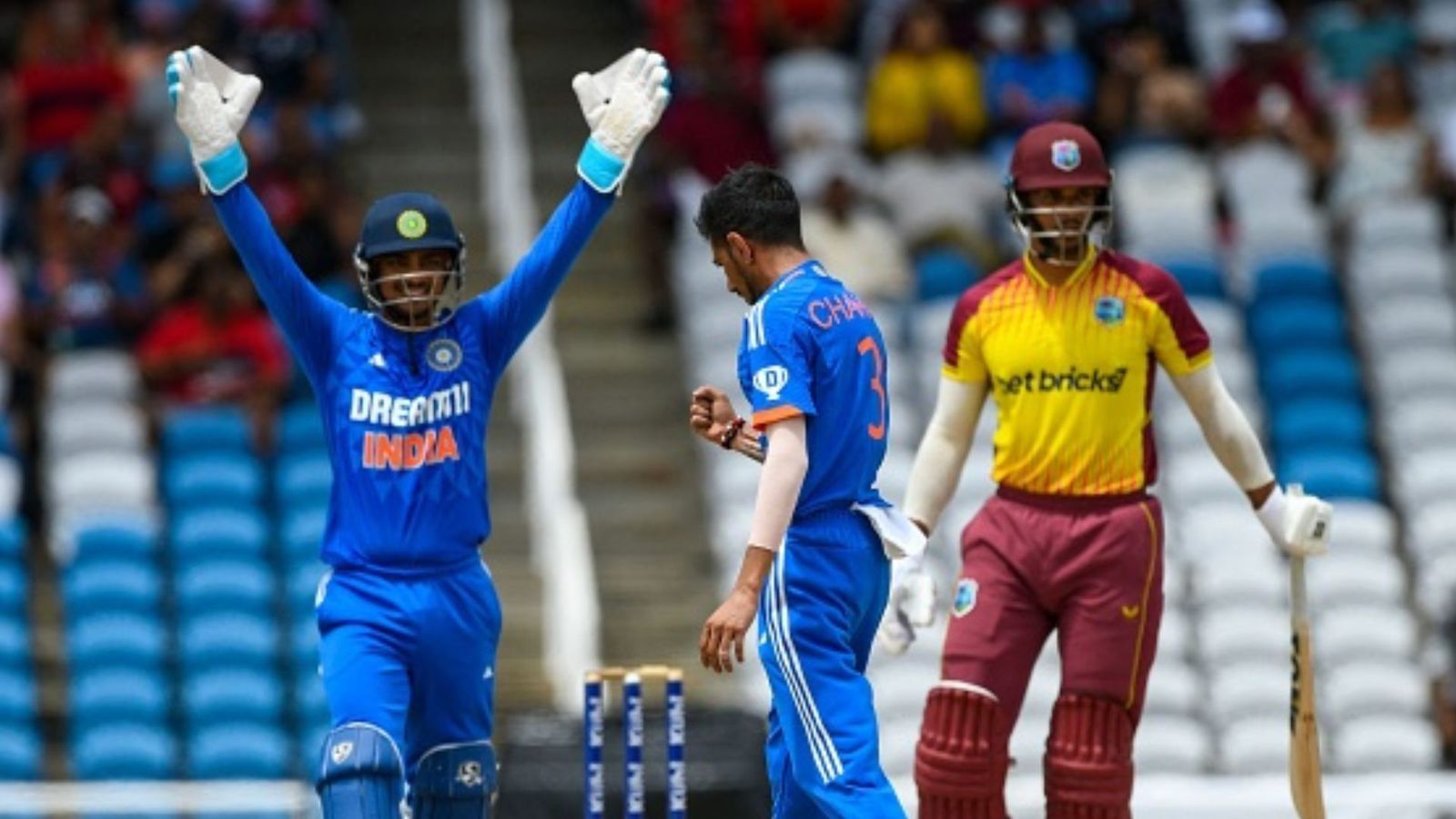 IND vs WI : पहले T20 मैच के दौरान भारत और वेस्टइंडीज दोनों टीमों से हुई ये बड़ी गलती, अब ICC ने दी कड़ी सजा    IND vs WI : पहले T20 मैच के दौरान भारत और वेस्टइंडीज दोनों टीमों से हुई ये बड़ी गलती, अब ICC ने दी कड़ी सजा
