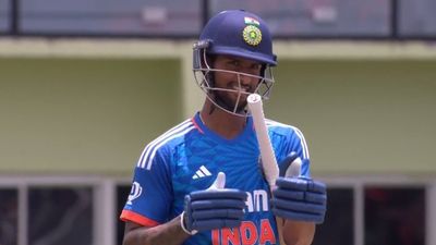 Tilak Varma: तिलक वर्मा ने फिफ्टी ठोकने के सेलिब्रेशन का खोला राज, जानिए किसे दिया टीम इंडिया में मौका मिलने का क्रेडिट SportsTak Hindi