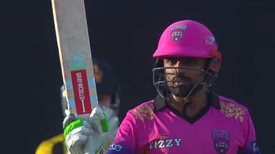 Babar Azam Century : श्रीलंका में गरजा बाबर आजम का बल्ला, T20 में 104 रनों की पारी से कोलंबो को जिताया मैच SportsTak Hindi