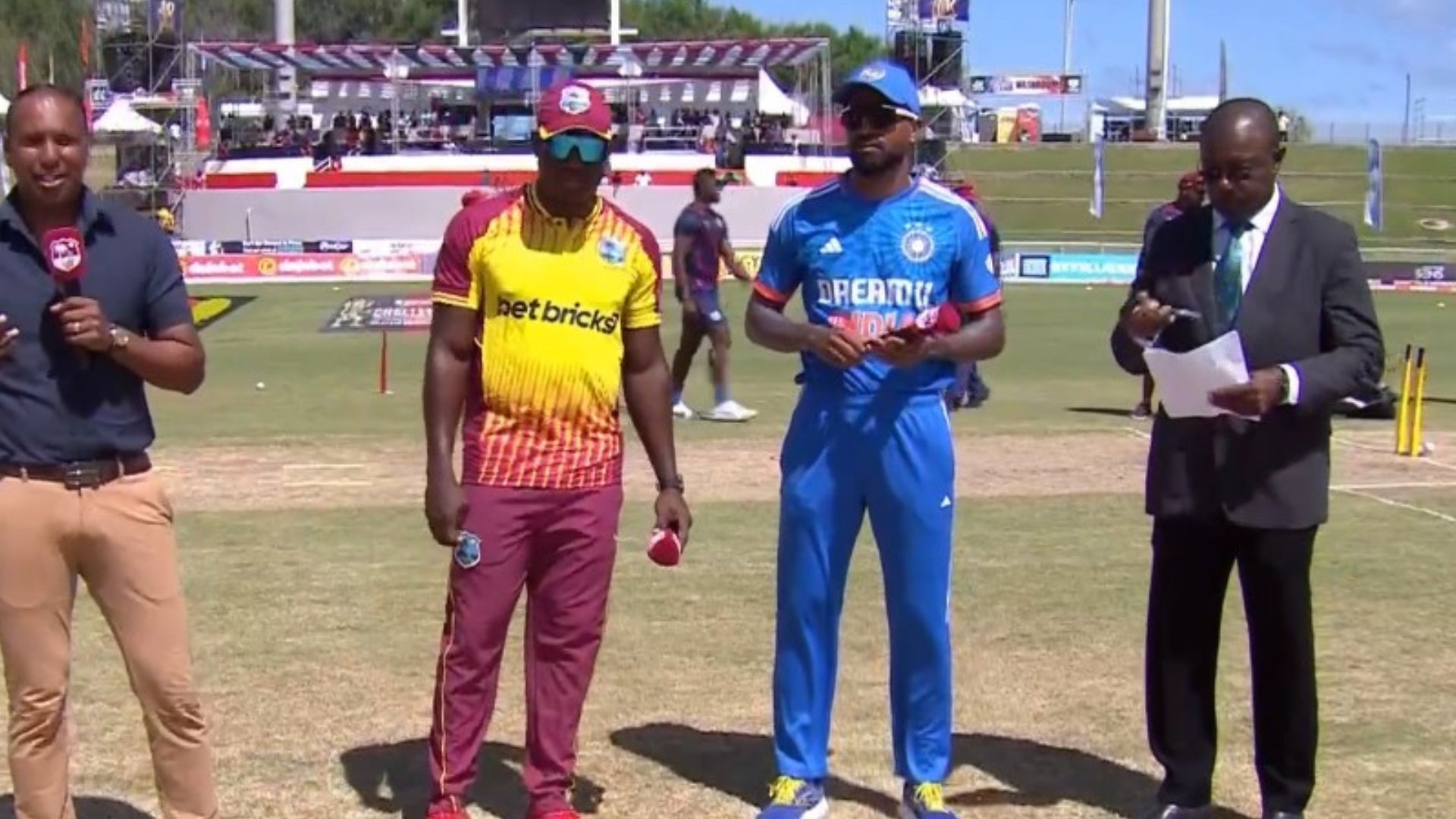IND vs WI : भारत की पहले गेंदबाजी, यशस्वी जायसवाल करेंगे डेब्यू, इस धुरंधर को किया बाहर, जानें दोनों टीमों की Playing 'XI' 