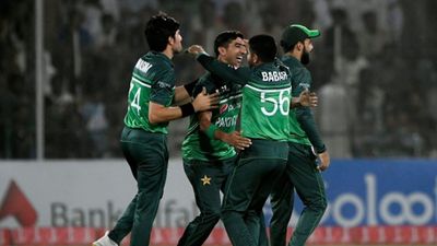 Asia Cup 2023 के लिए पाकिस्तान टीम में नहीं मिली जगह तो बिफरा ये PAK गेंदबाज, सुना डाली खरी-खोटी SportsTak Hindi